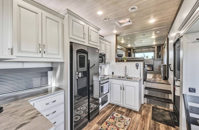 Cozy 2-Guest RV on Nature Farm