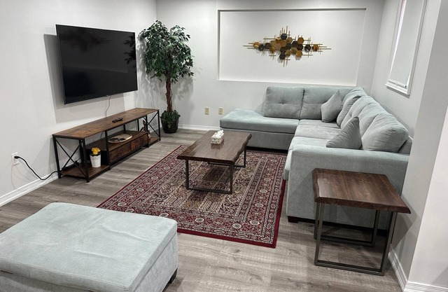 Cozy 2 Room Apartment in the heart of Mississauga