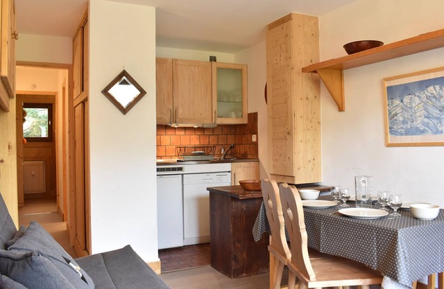 Cozy 2-Room Apt for 4, 100m from Slopes, Balcony, Pet-Friendly, WiFi - Méribel