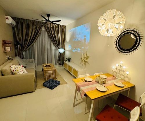 Cozy 2B1R 6pax Condo Forest City 3A-1602