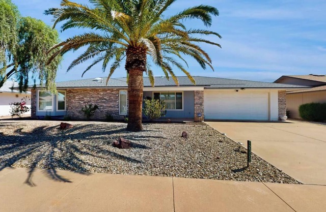 Cozy 2BR Home in Sun City West!