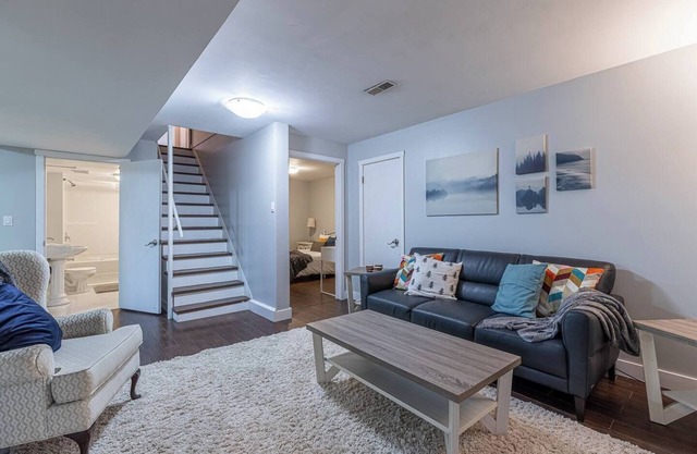 Cozy 2BR w/WIFI in Fabulous Neighborhood