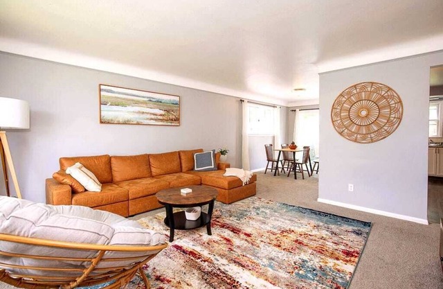 Cozy 3 bed homenNEW ON VRBO DISCOUNTED PRICE, EXCELLENT REVIEWS OTHER PLATFORMS