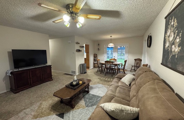 Cozy 3-bedroom, 1-bath home with a homey feel!