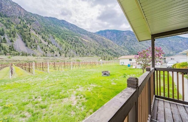 Cozy 3 Bedroom Home in Keremeos - Suite A