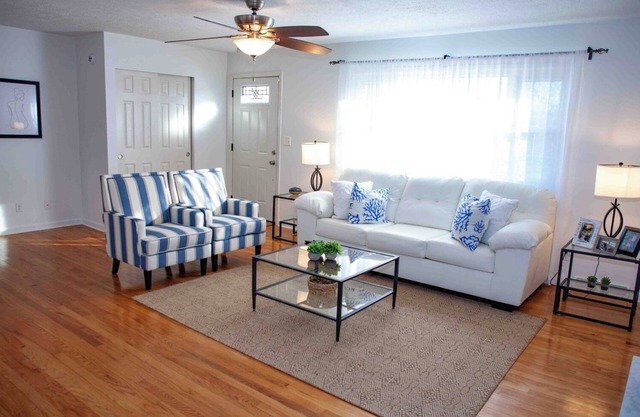 Cozy 3-Bedroom House with WiFi and AC in Welcoming Reynoldsburg