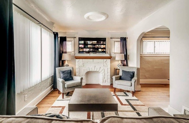 Cozy 3BR Home | Perfect for Business + Family Stays