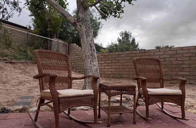 Cozy 3BR & Loft near Palmdale Hospital