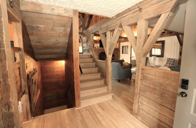Cozy 4-bedroom cabin with WiFi, near Seward, located on 10 acres.