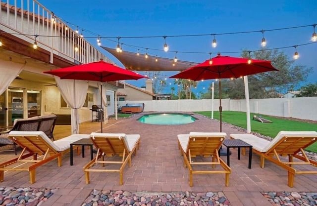 Cozy 4-BR home near Kierland with heated pool