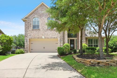 Cozy 4bdrm 3bath Home in The Woodlands