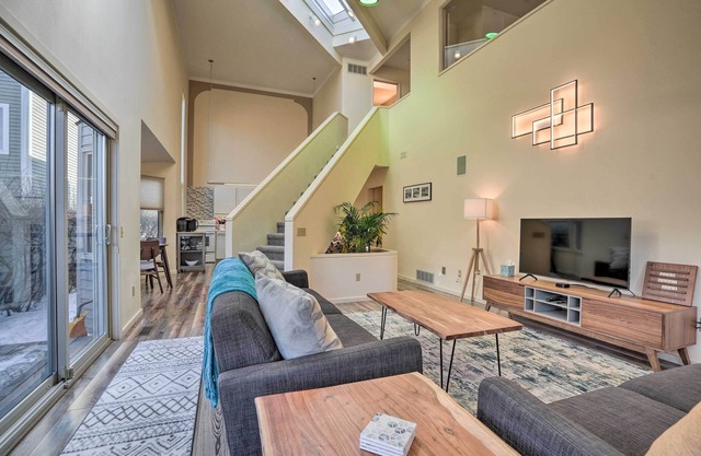 Cozy Anchorage Retreat - Near Hiking & Dtwn!