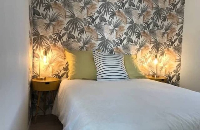 Cozy and bright studio for 2