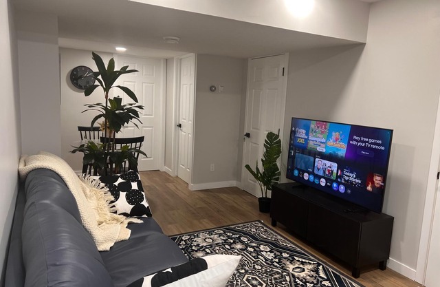 Cozy and clean homestay basement suite in Chappelle community of SW Edmonton