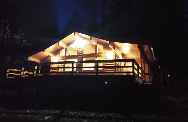 Cozy and comfortable wooded cabin