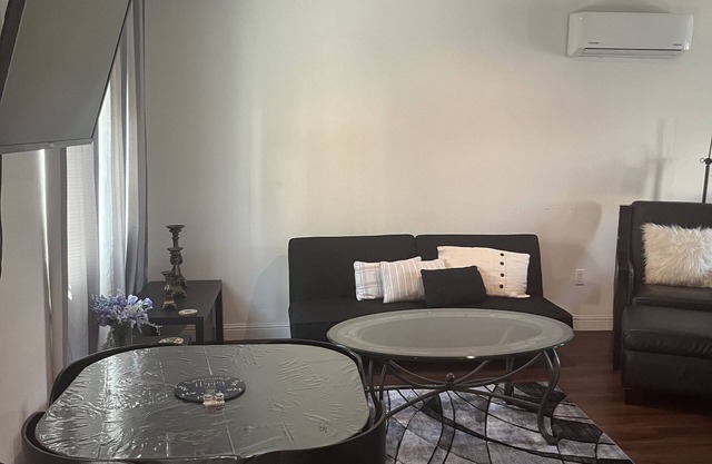 Cozy and cute studio in Fontana, CA! Fully private space.