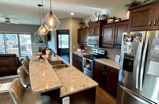 Cozy and luxurious 4-bedroom "Lake Retreat in the Heart of Arnolds Park!"