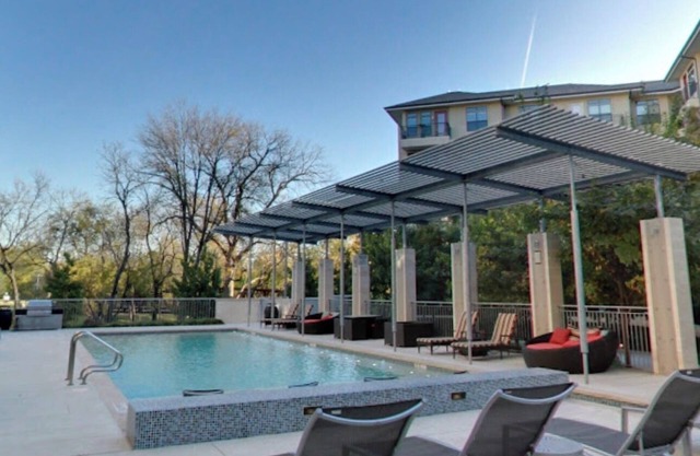 Cozy and luxury apartment in welcoming Addison with WiFi, AC, fitness room