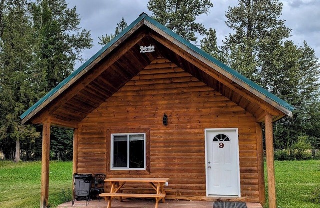 Cozy and Relaxing Getaway Cabin #9n