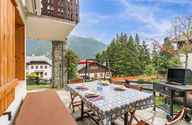 Cozy apartment in Ayas with kitchenette