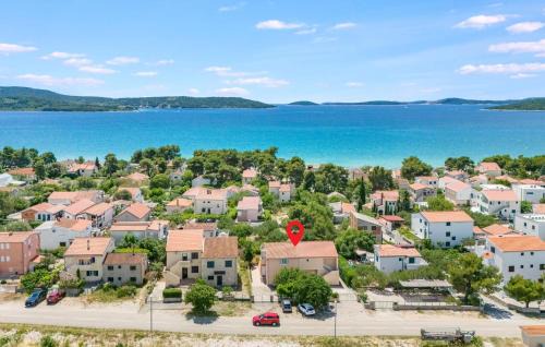 Cozy Apartment In Zaton With Wifi