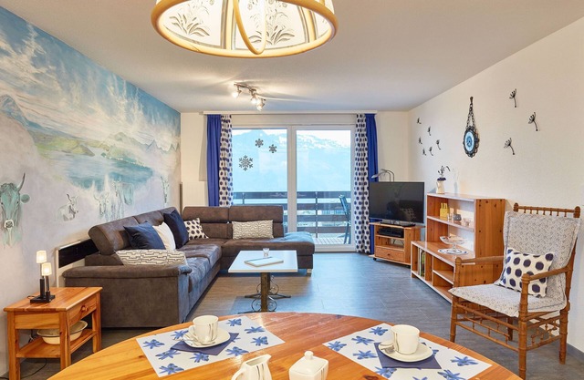 Cozy apartment with lake view for 6 guests