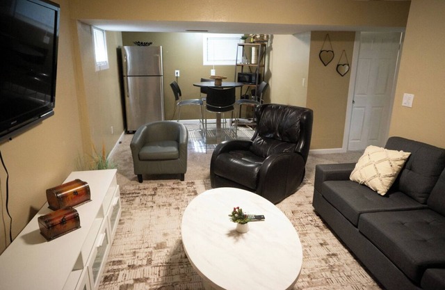 Cozy basement studio with a separate entrance, VERY comfortable, see pictures.