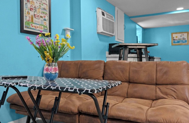 Cozy Basement Unit | Lou Art District | Prime Loc!