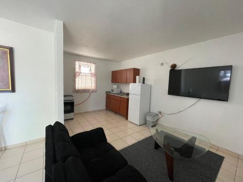 Cozy Basic Apartment in Levittown