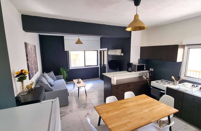 Cozy Beach Apt/100 MBit+ Netflix/Near Airport