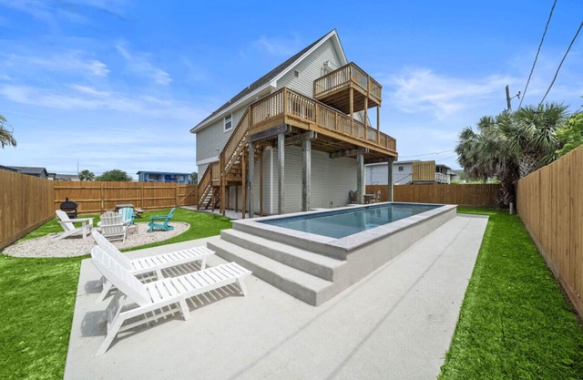 Cozy Beach House with Game Room, Steps from Beach