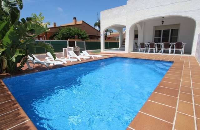 Cozy Beachside Home: Private Pool, Pet-Friendly, WiFi, A/C Option, Near Dog Beach