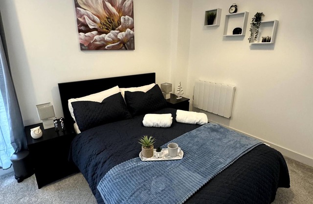 Cozy Bracknell Apartment with Modern Amenities