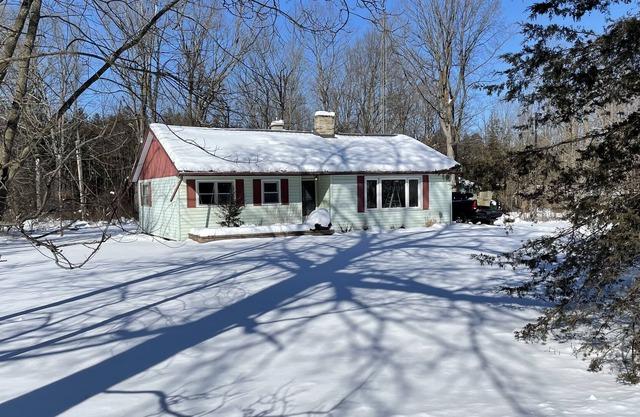 Cozy Bungalow Nestled In The Heart Of Hockley Valley 1Hour From Pearson Airport!