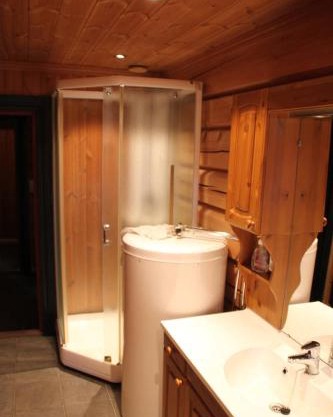 Cozy cabin at Beitostølen with sauna, hot tub & fireplace