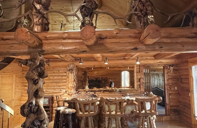 Cozy cabin on 5 acres