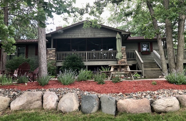 Cozy Cabin on Rush Lake of the Whitefish Chain