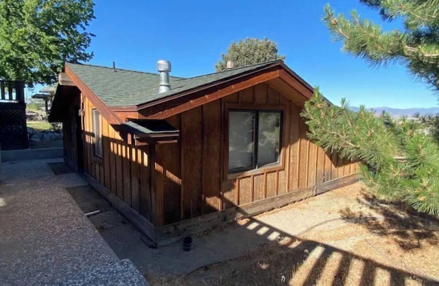 Cozy Cabin