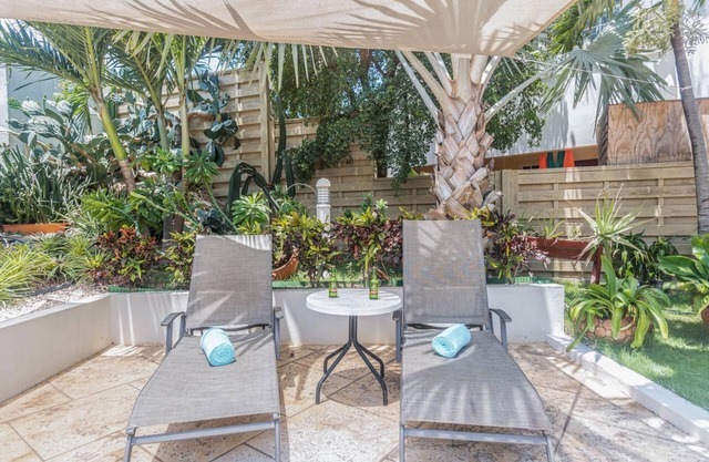 Cozy Central Quiet Close to the Beach Pool