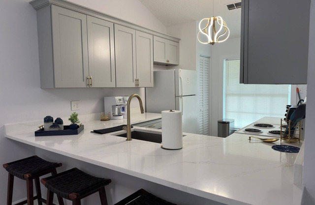 Cozy & Charming 3BR in Tampa