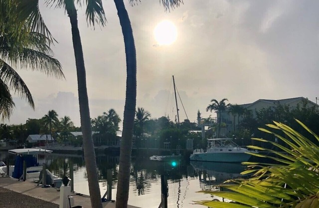 Cozy & Charming Waterfront Condo