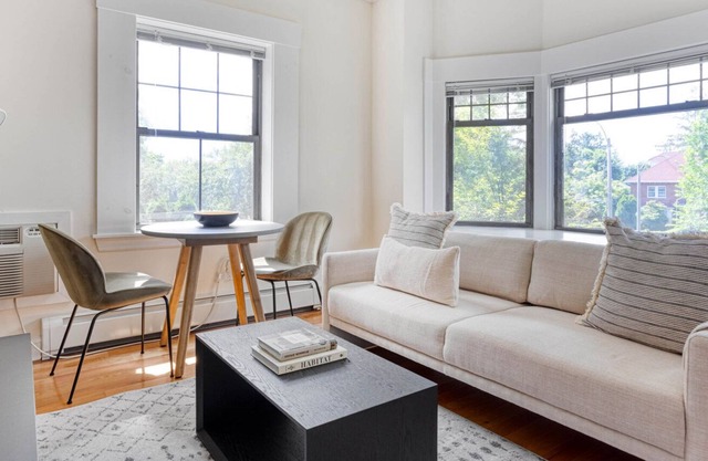 Cozy Chestnut Hill 1BR, residential area, by Blueground