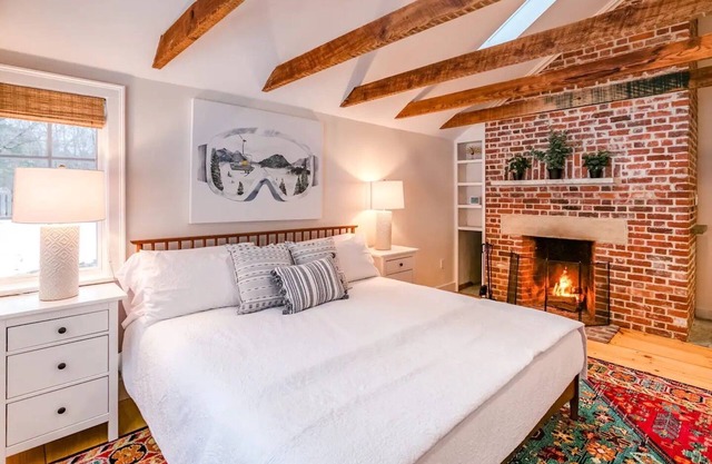 Cozy. Clean. Free bagel shop. 3 Fireplaces.