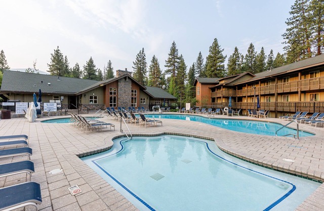 Cozy Club Wyndham South Shore, 1 Bedroom Deluxe Suite