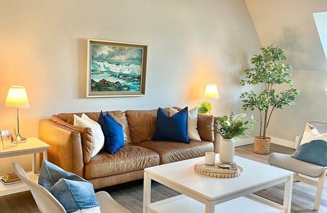 Cozy Coastal Apartment