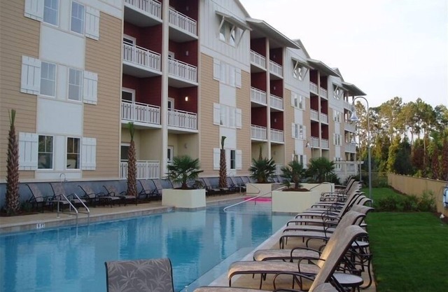 Cozy Coastal Condo – Walk to Beach, Dine, & Relax!
