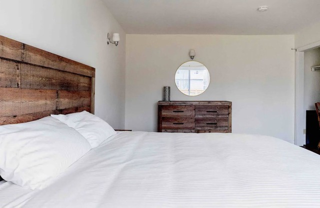 Cozy cottage "New Moon" by the Lake Simcoe