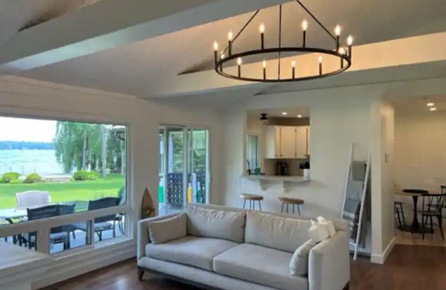 Cozy Cottage remodelled with great private yard beach and dock! 3 Beds 1 Bath