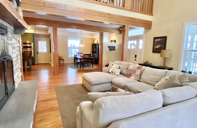 Cozy Country Farmhouse