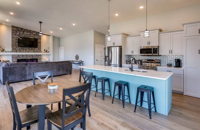 Cozy Crofton Vacation Rental w/ Fireplace & Deck